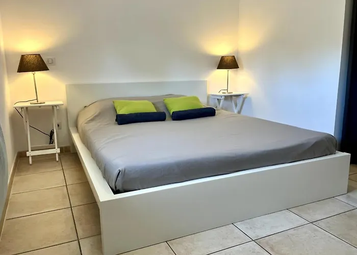 Enalia * Barjac (Gard)